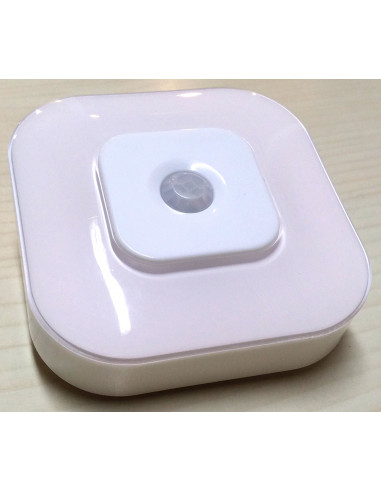 Luz de teto led com sensor de movimento. operado por bateria