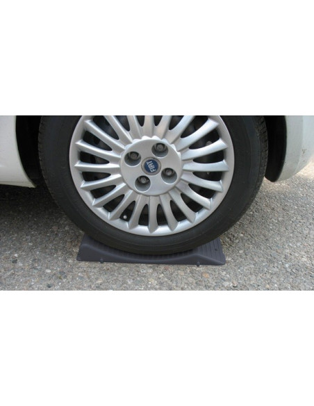Cales anti-déformation des pneus. Protecteur de roue Fiamma